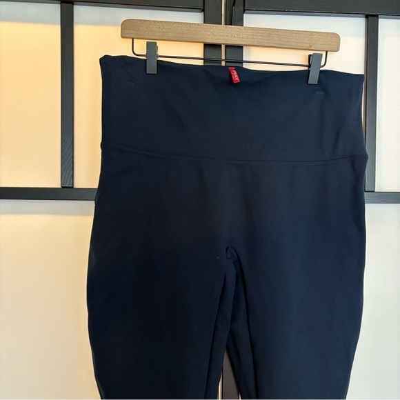 SPANX Navy blue women’s thick compression leggings. Size XL - Picture 7 of 16